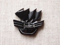 画像1: 水牛角パーツ　海賊船　ガレー船 ブローチ用